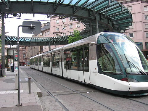 Tram-big-Strasbourg.jpg